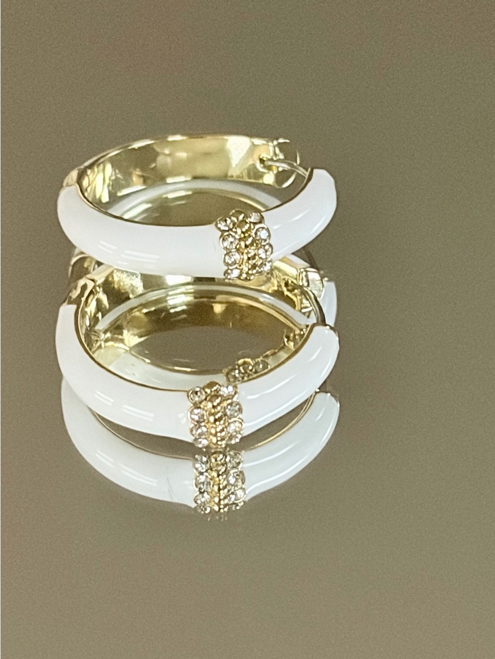 Heidi Daus "Slim Pickens" Pavé Crystal Accent Hoop Earrings WHITE NWT